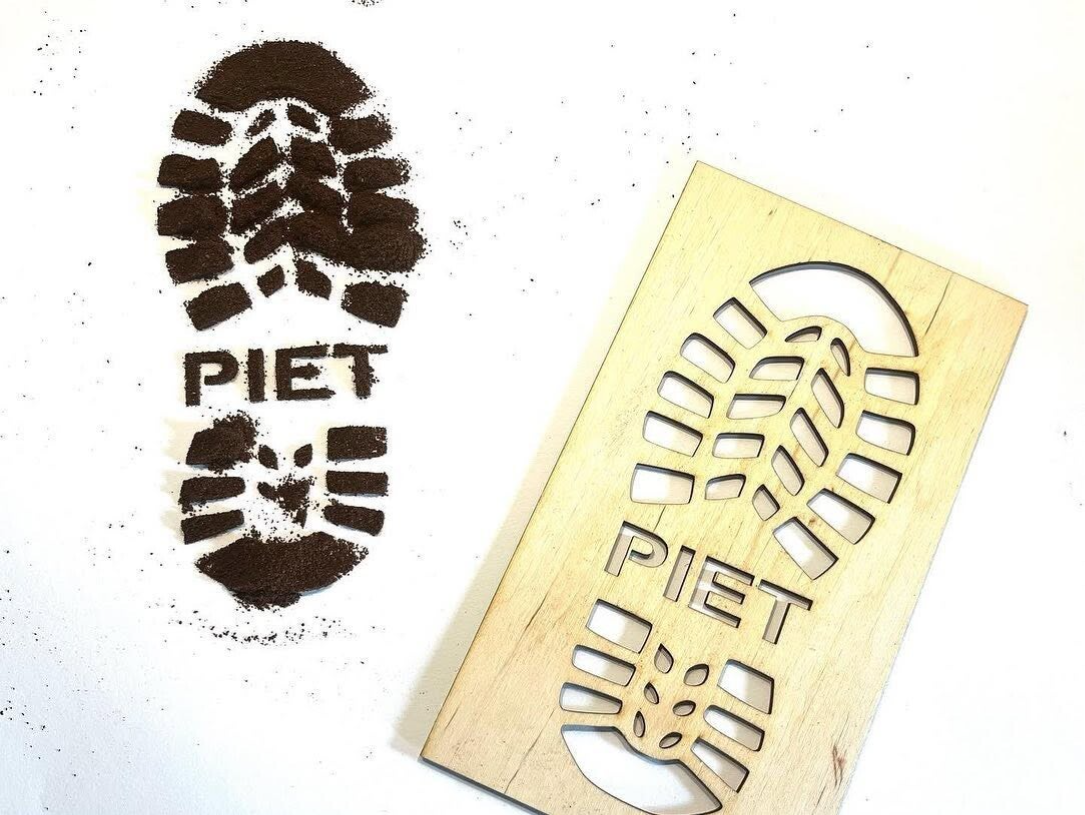 Magische Pieten-schoenafdruk sjablonen (set van 2)