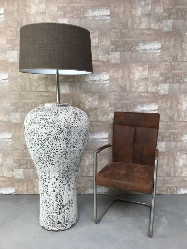 V047942 Vloerlamp aardewerk ocean oxide met bruine linnen kap.