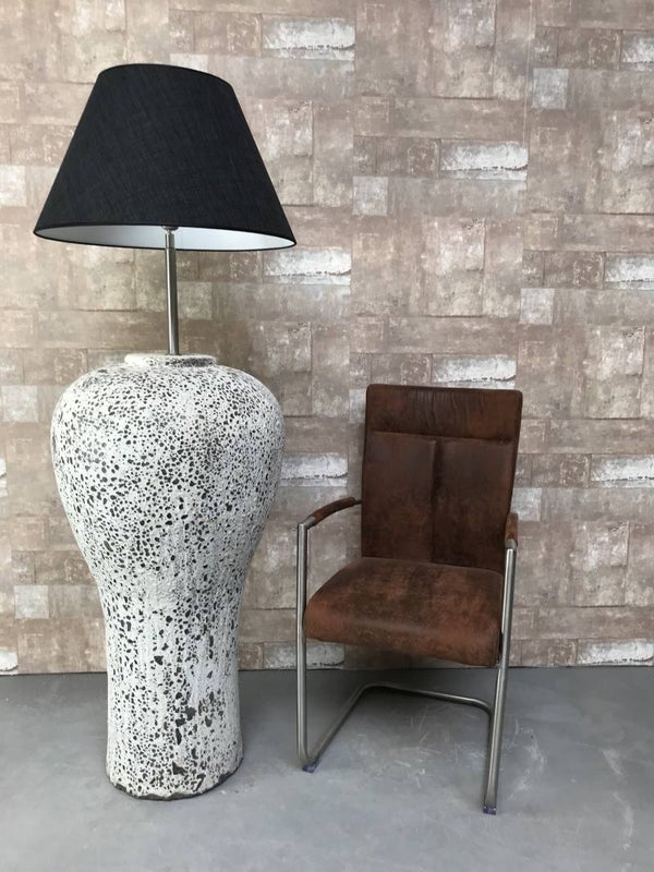 V047924 Vloerlamp aardewerk ocean oxide met antraciet linnen kap.