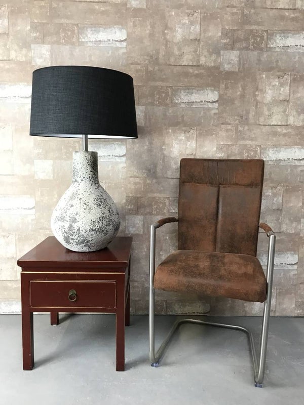 T027921 Tafellamp aardewerk ocean oxide met antraciet linnen kap.