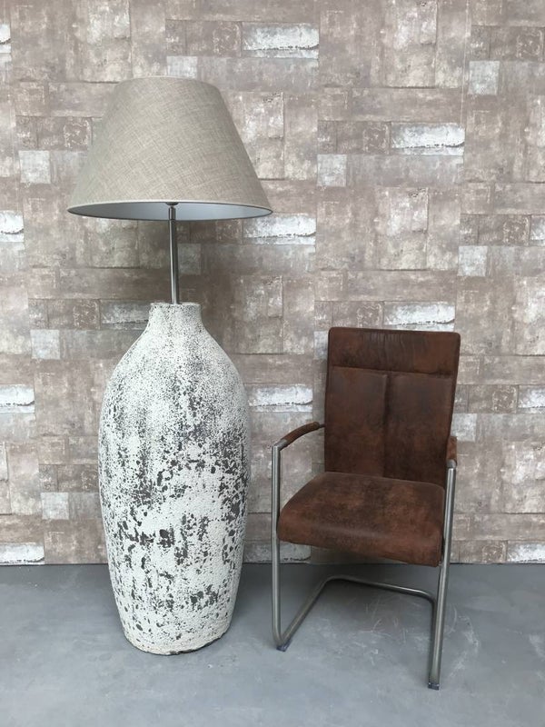 V027927 Vloerlamp aardewerk ocean oxide met licht bruine linnen kap.