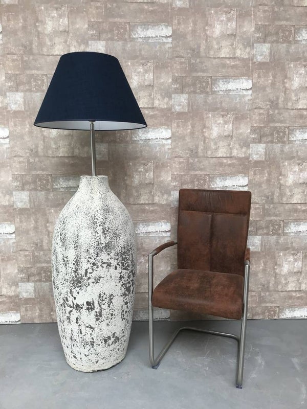 V027923 Vloerlamp aardewerk osian oxide met donker blauwe linnen kap.