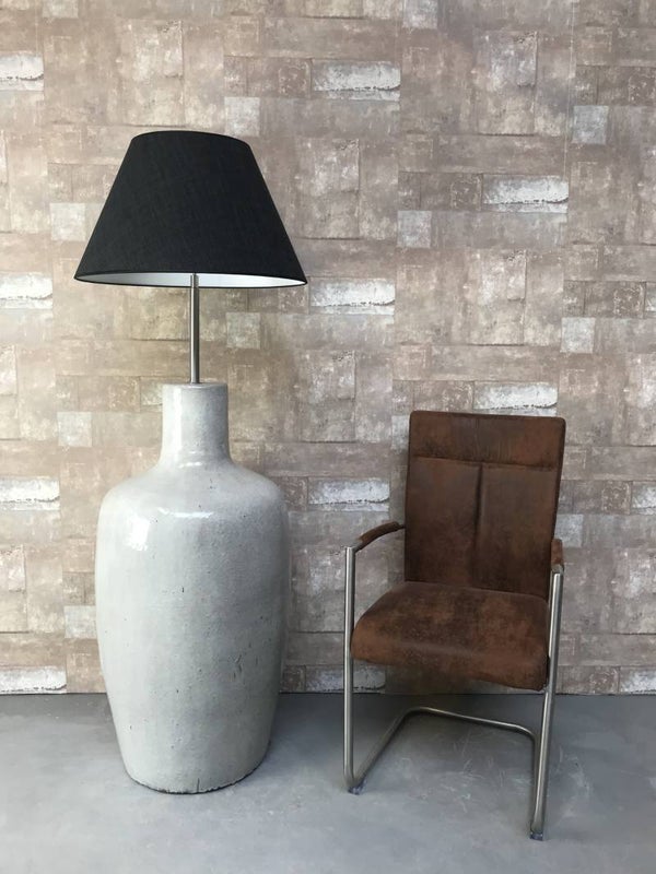 V030724 Vloerlamp aardewerk grijs glazuur met antraciet linnen kap.