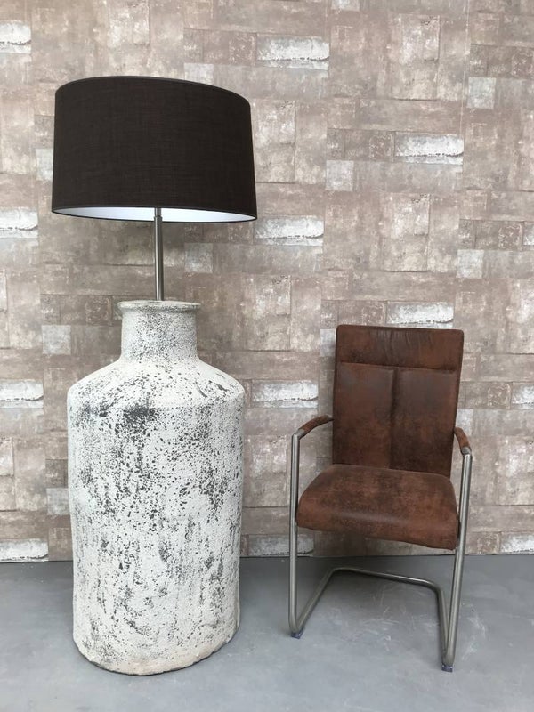 V017936 Vloerlamp aardewerk ocean oxide met donker bruine linnen kap.