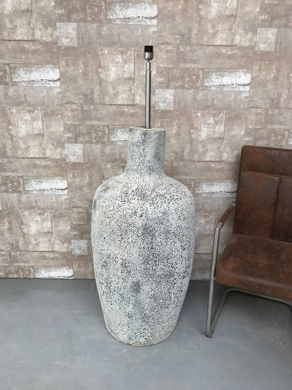 V0379 Vloerlamp aardewerk osian oxide.