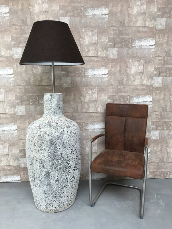 V017922 Vloerlamp aardewerk ocean oxide met donker bruine linnen kap.