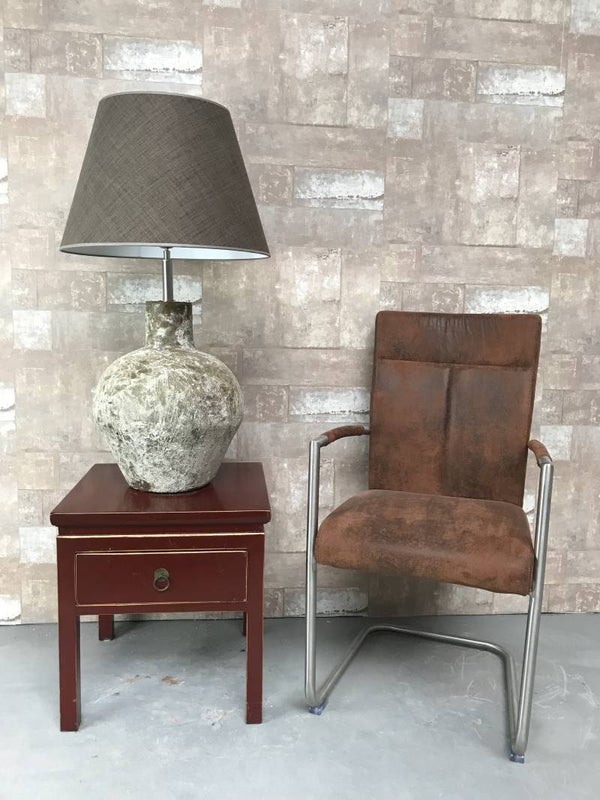 T037107 Tafellamp aardewerk atlantic met bruine linnen kap.