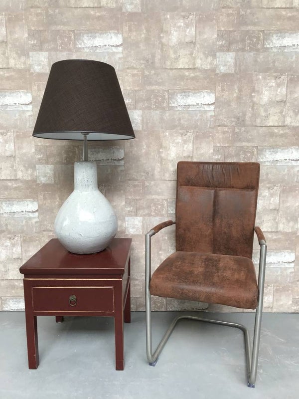 T020704 Tafellamp aardewerk grijs glazuur met antraciet linnen kap.