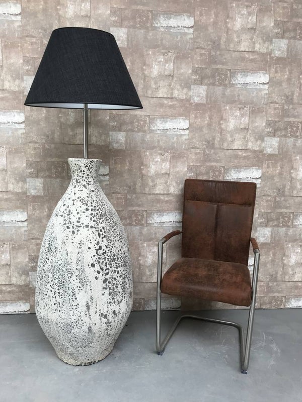 V067924 Vloerlamp aardewerk ocean oxide met antraciet linnen kap.