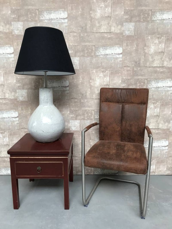 T020704 Tafellamp aardewerk grijs glazuur met antraciet linnen kap.