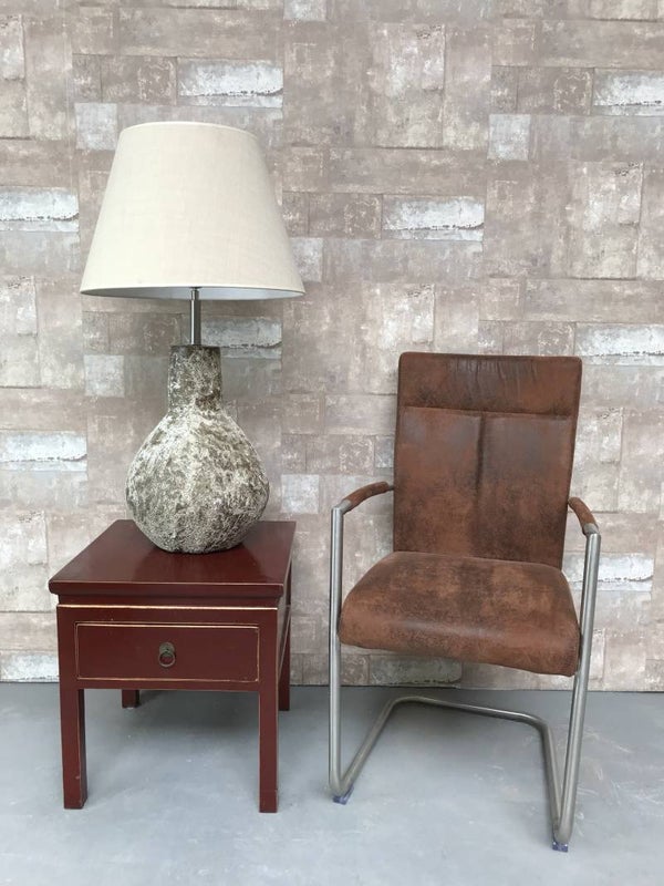 T027105 Tafellamp aardewerk atlantic met creme linnen kap.