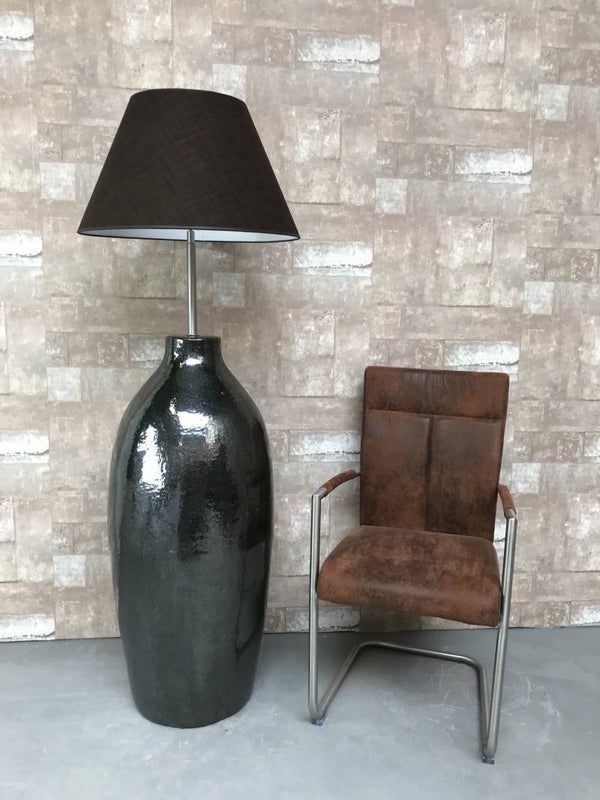 V021422 Vloerlamp aardewerk donker groen glazuur met donker bruine linnen kap.