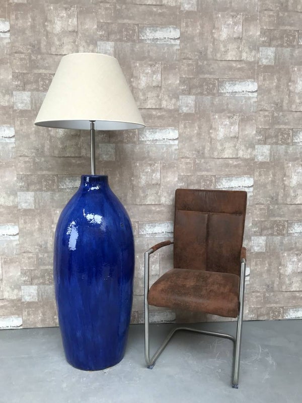 V021226 Vloerlamp aardewerk blauw glazuur met creme linnen kap.