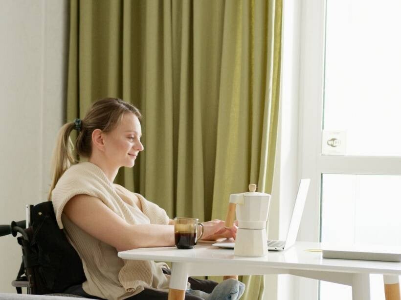 Poste de travail adapté