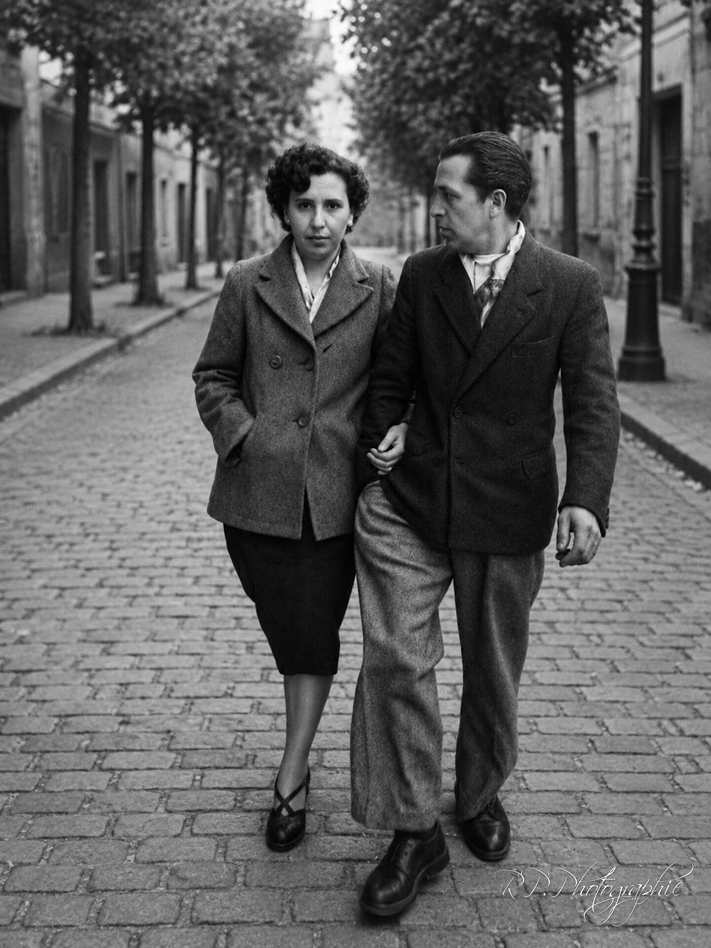 Photo centrée nouveau fond noir et blanc