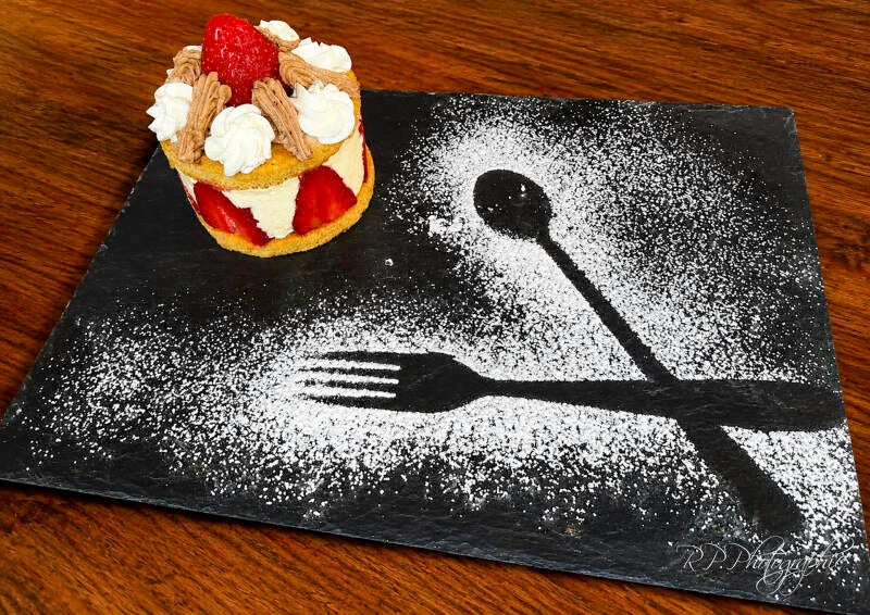 strawberry tiramisu