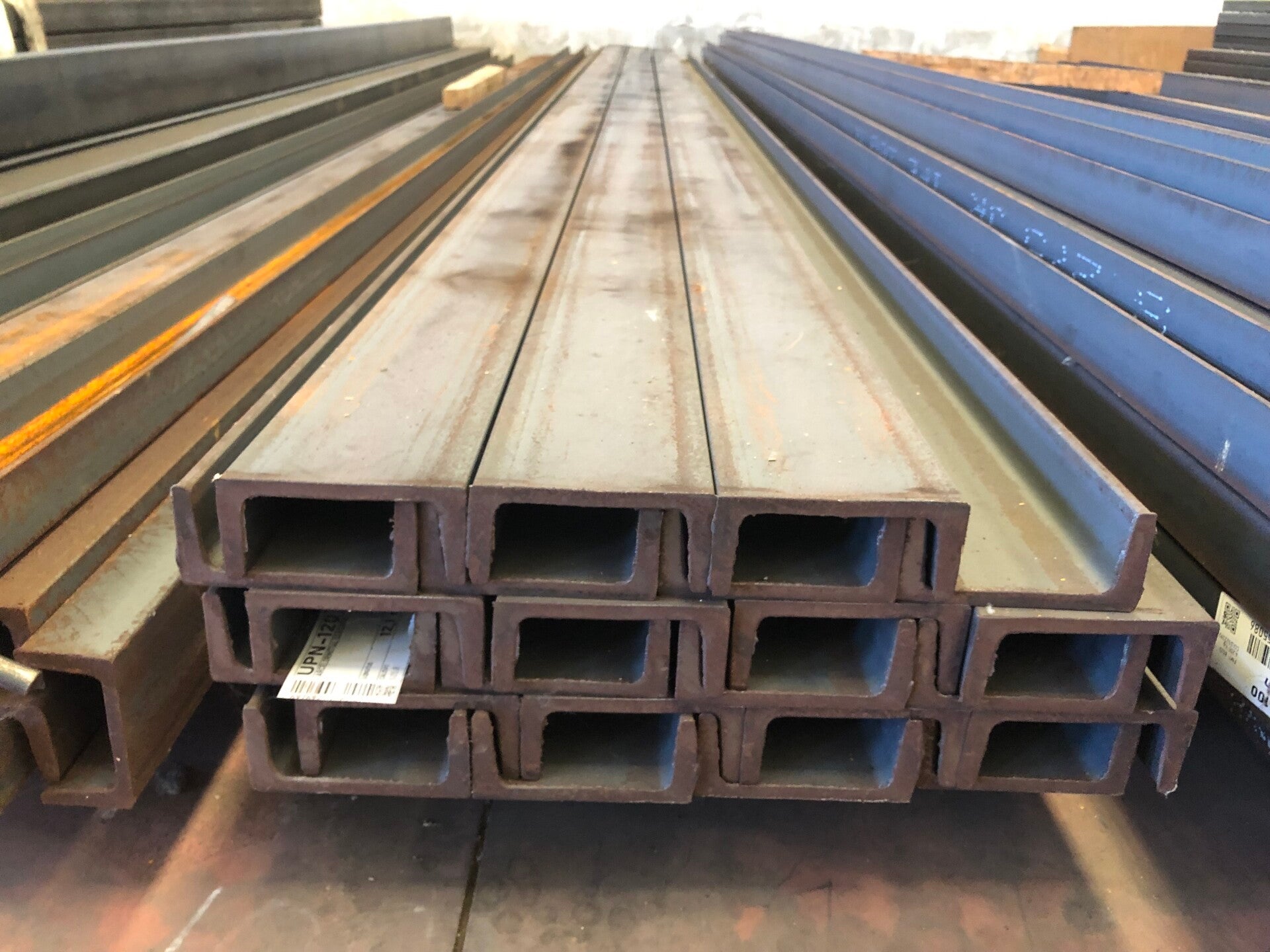 perfil estructural , viga