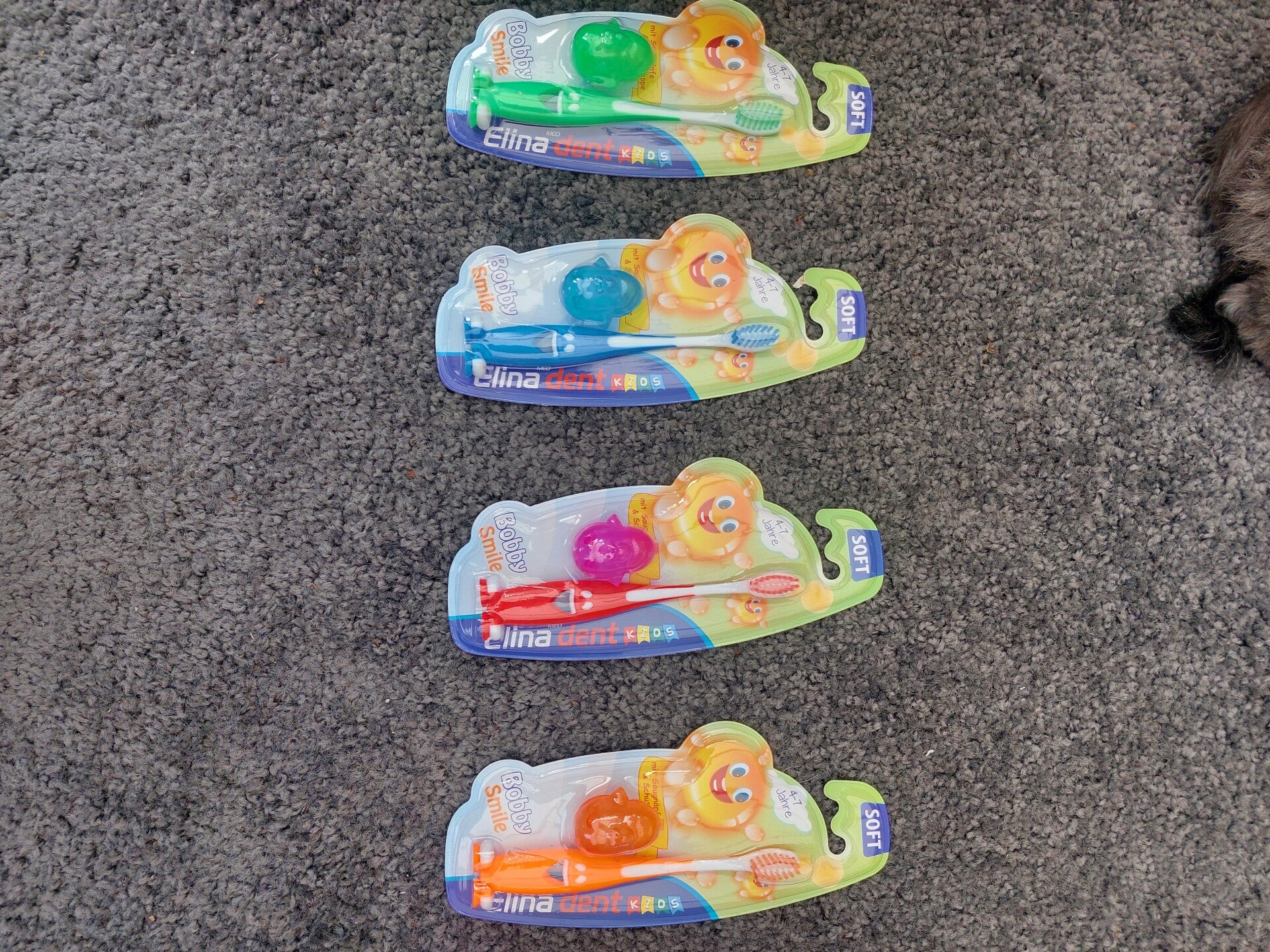 Tanden borstel set van 4  voor kinderen van 4 tot 7 jaar NIEUW