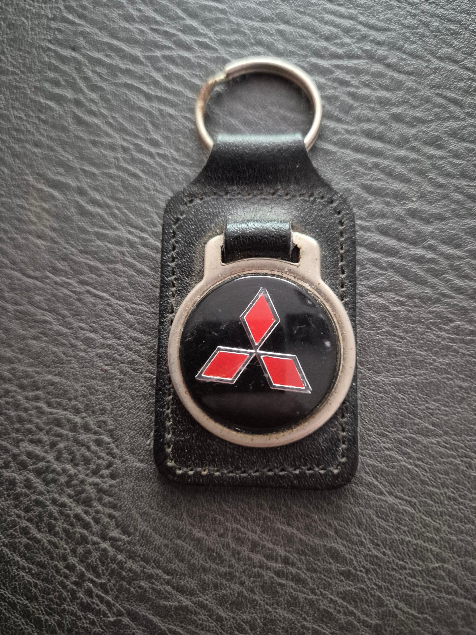 Mitsubishi sleutelhanger jaren 70