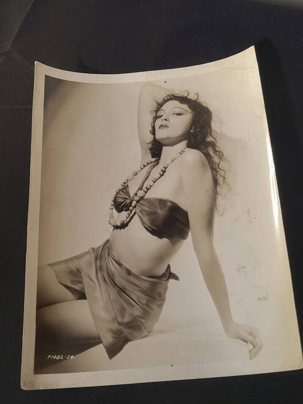 Vintage Photo 1953 Christiane Martel P1482-24