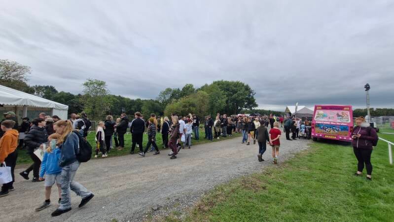 The Queue For Carl