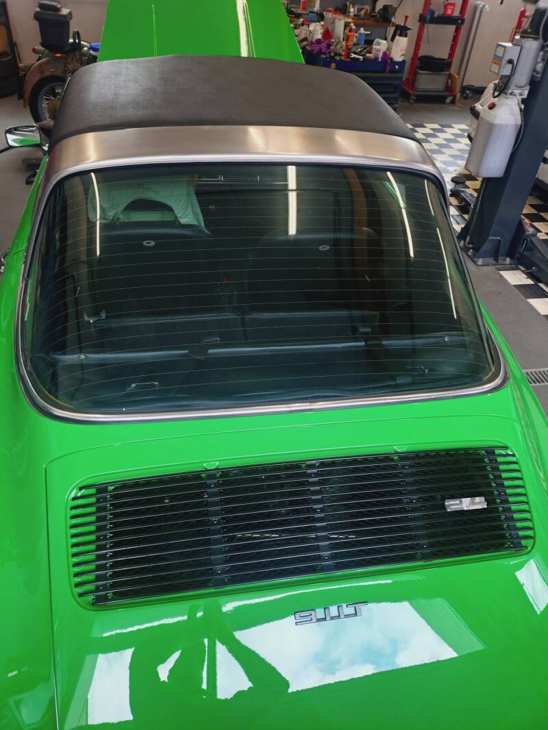 1000167162-standard.jpg