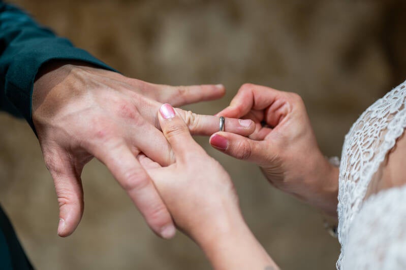 alliance pour les mariés pour le plus beau jour de leur vie