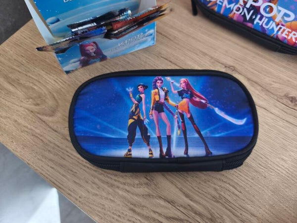 Κασετίνα kpop demon hunters