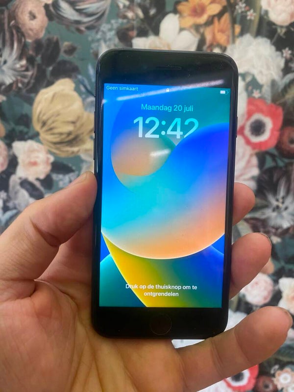 iPhone 8