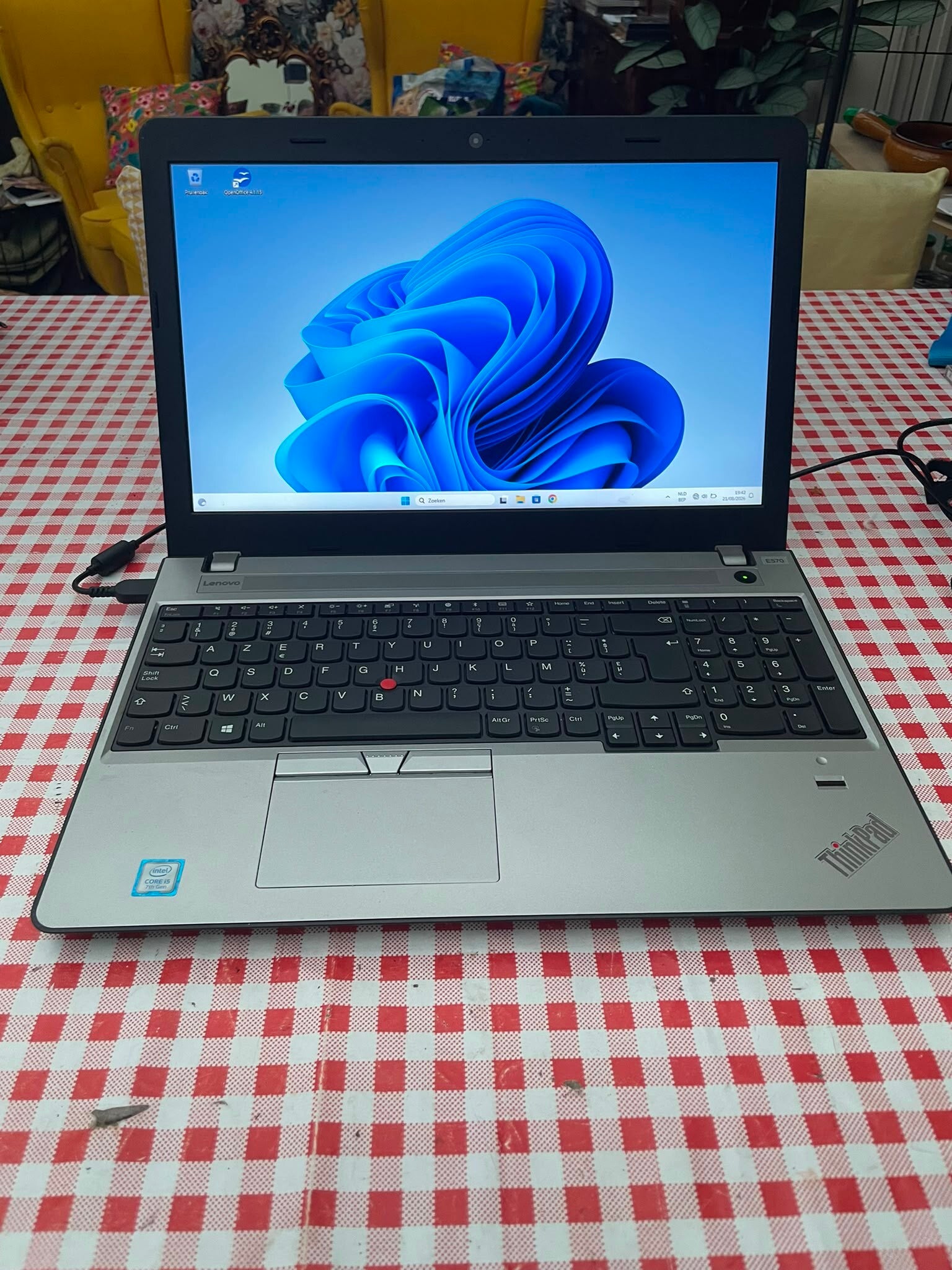 Lenovo thinkpad E570 (7th gen)
