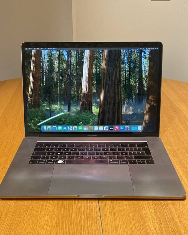 Macbook pro 15 inch 2019
