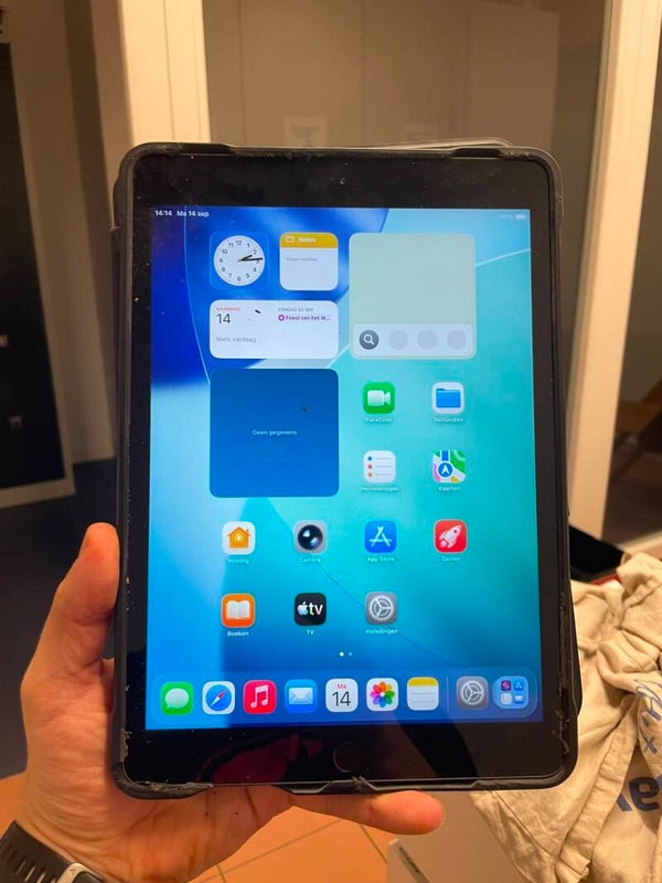 iPad 8 (2020)