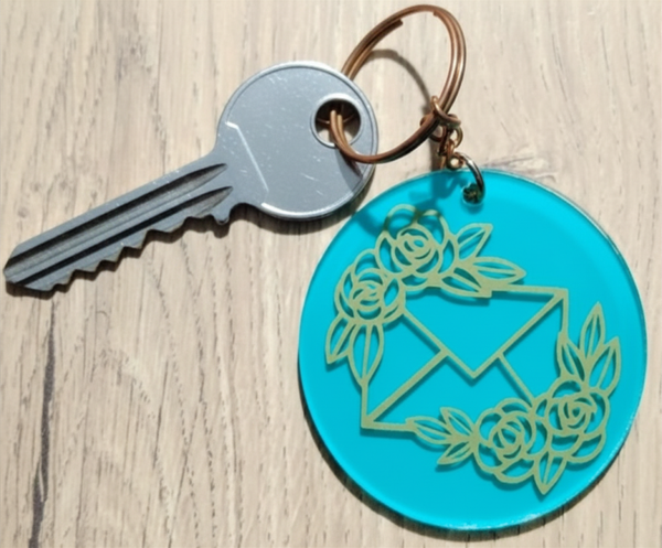 Porte-clé Enveloppe Fleurie – Porte clé Lettre / Courrier – Porte clé décoratif