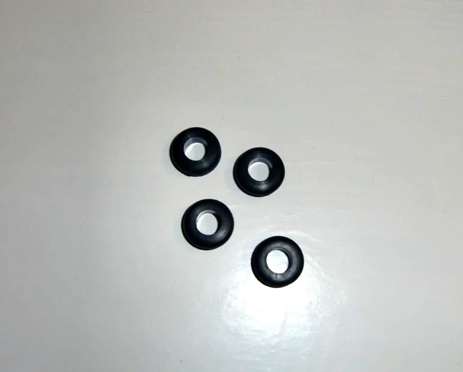 Zündapp Satz Gummitüllen Seitendeckel GTS50 Typ529 020-024