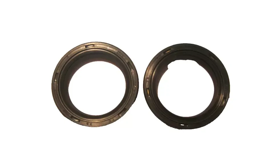 Zündapp , Gabelsimmerringe 30 x40 x7 mm Typ 530 , KS50 WC