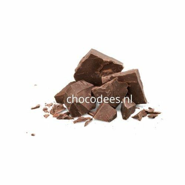 Dee's chocopasta met stukjes pinda