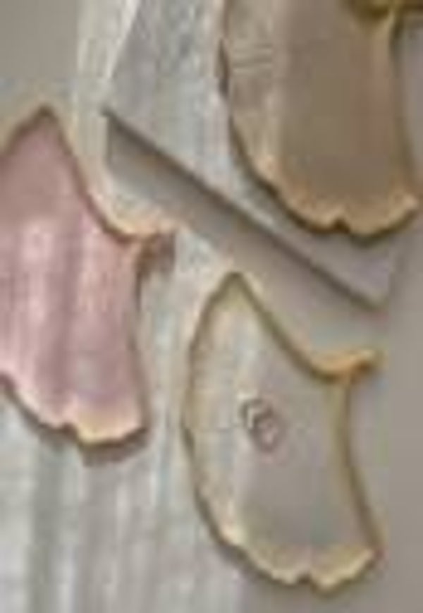 Hoja de Ginkgo Biloba en varios colores en yeso cerámico