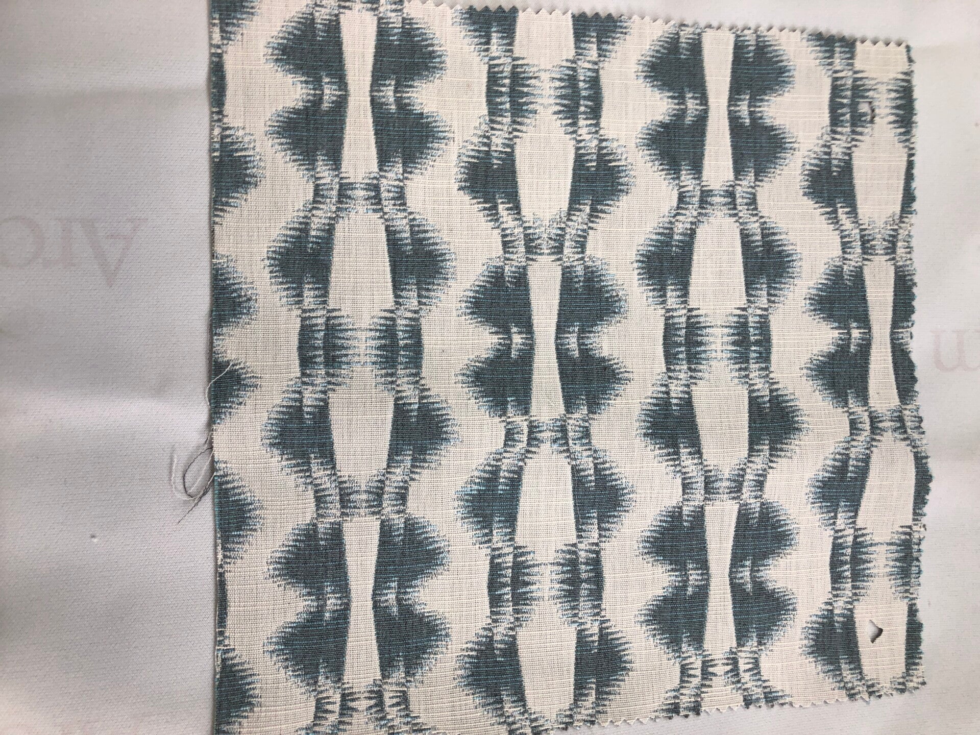 10 yards Geometric 2-25