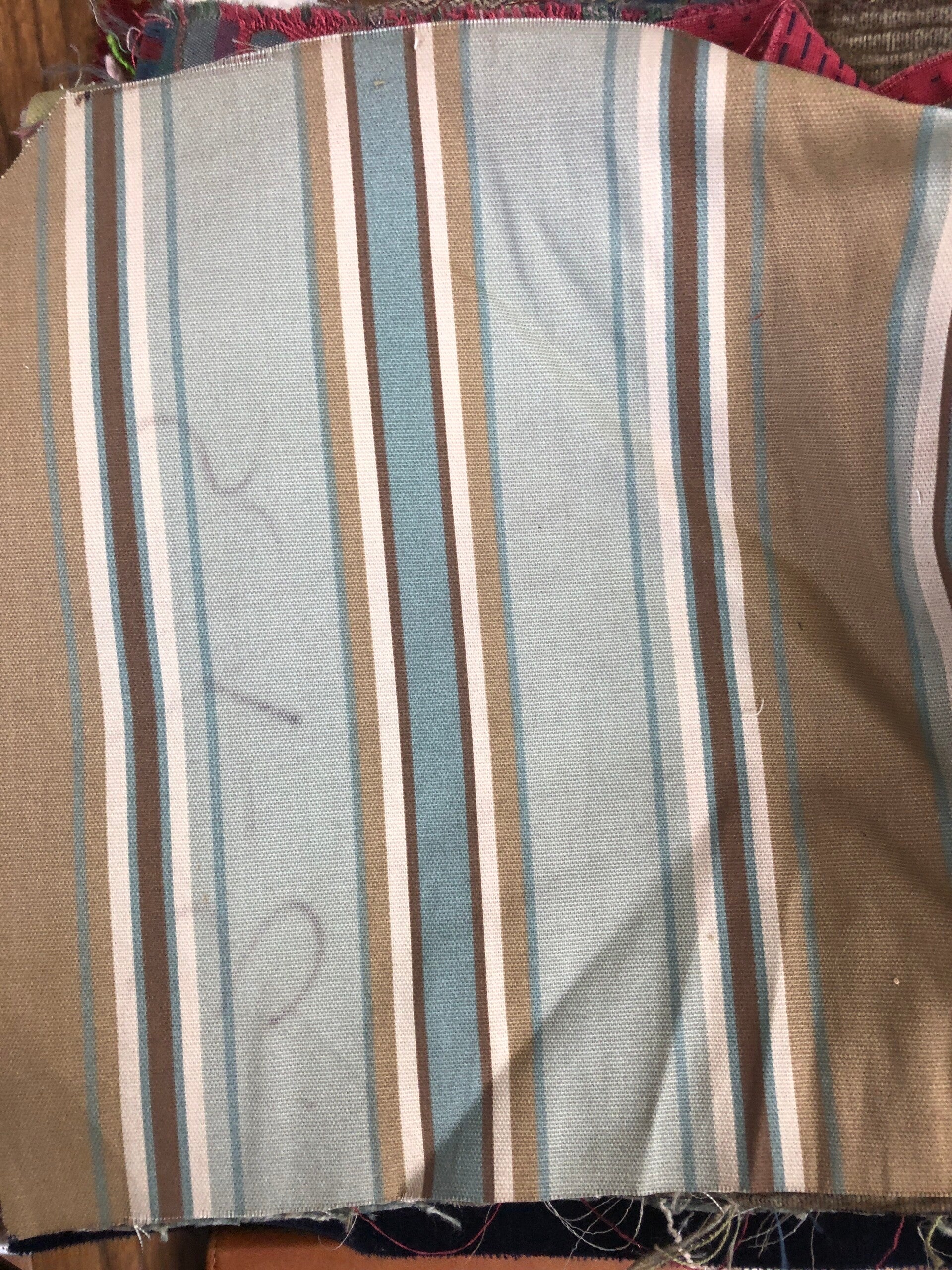 3 YARDS STRIPE  2-9 BROWN AND BLUE