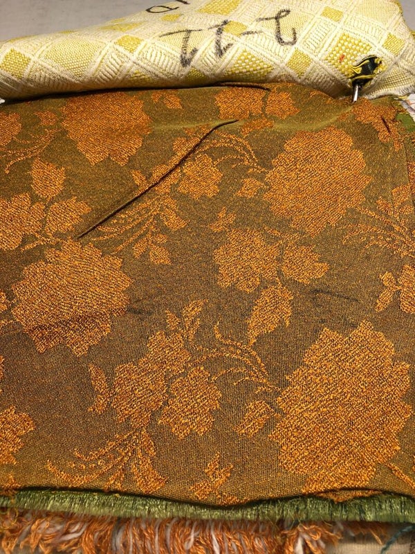 3 yards floral 2-11jj