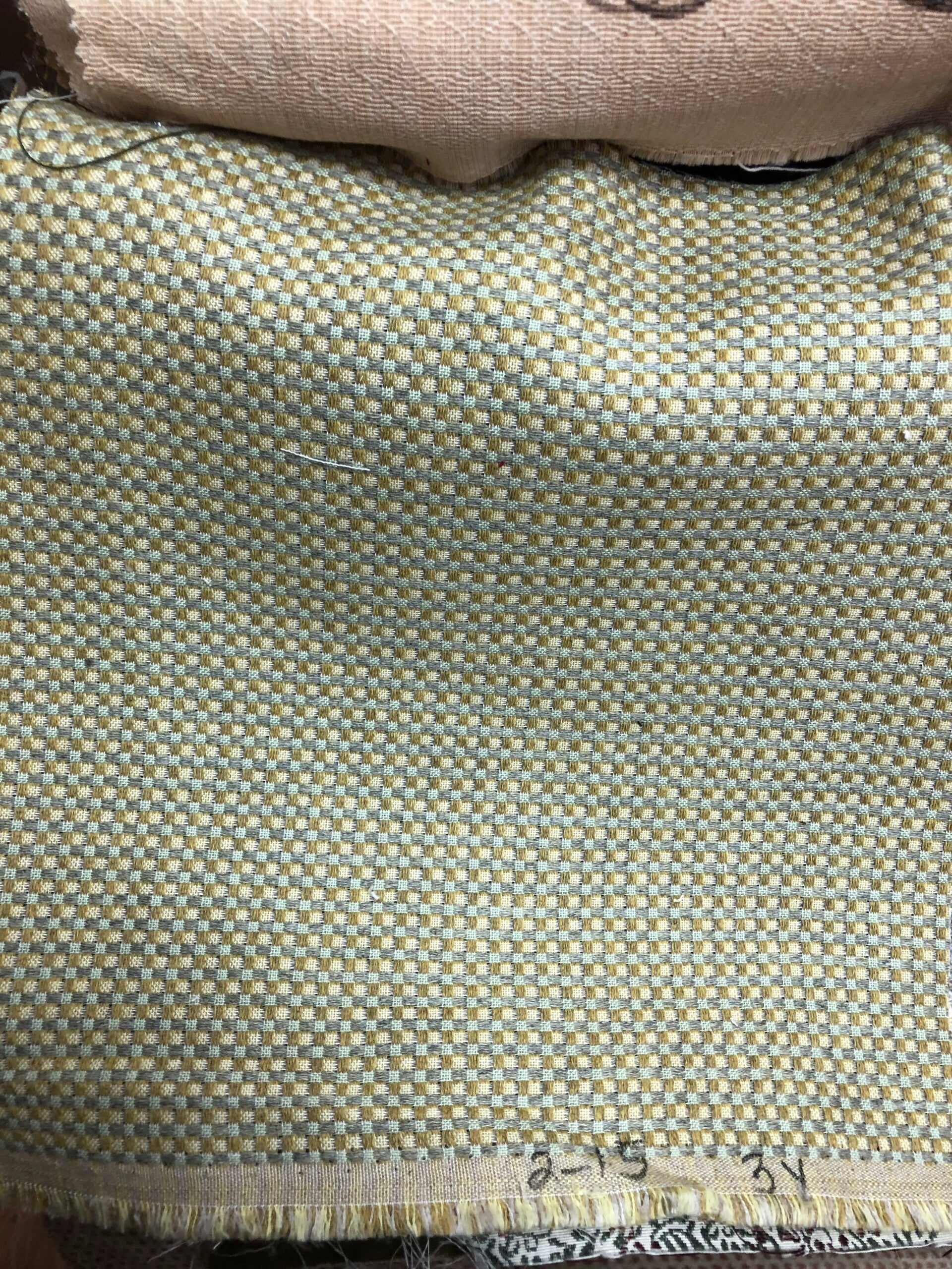 3 YARDS SOLID 2-15 GREEN CHECK GEOMETRIC