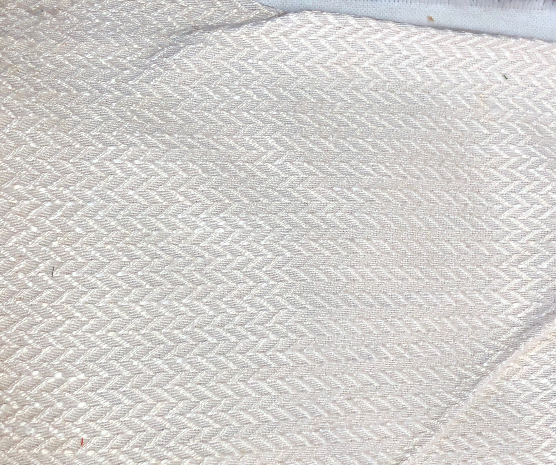 3 YARDS SOLID 3-8 WHITE CHEV