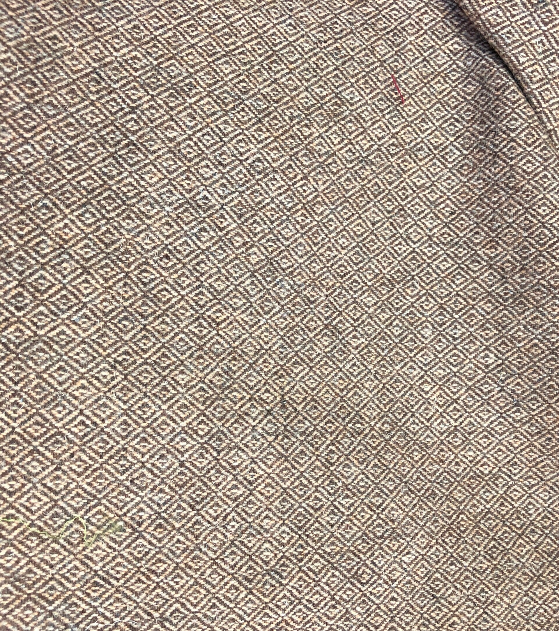 3 YARDS SOLID #3L GEOMETRIC DIAMOND PATTERN