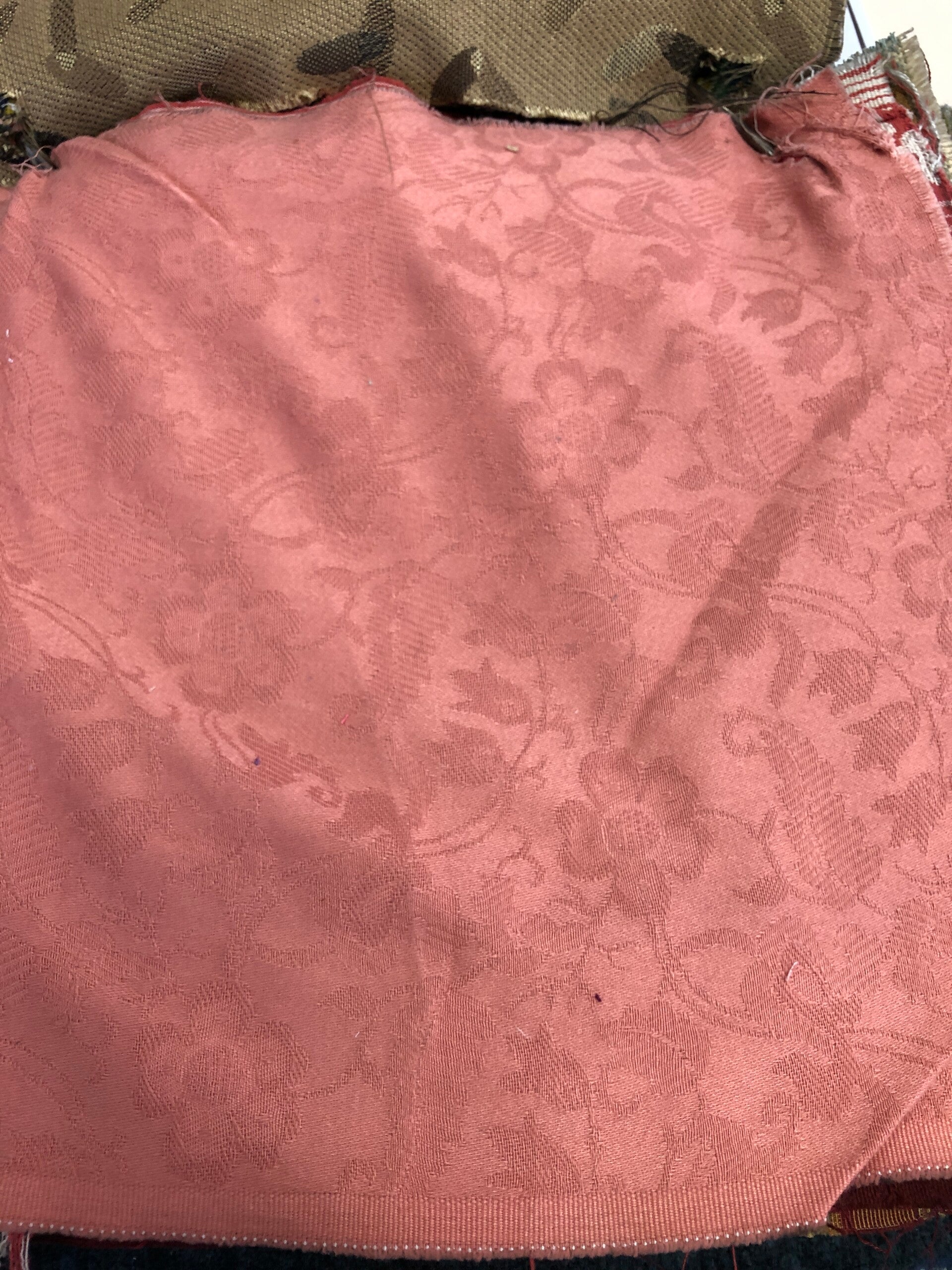 3 yards Paisley/Damask 3-8b