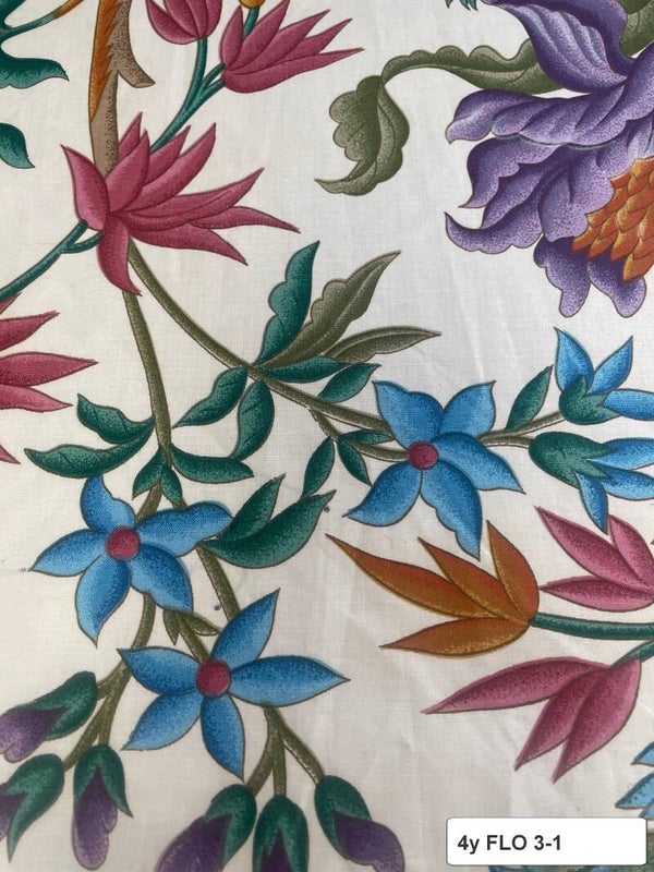 Four Yards   Floral   Pattern Upholstery Fabric 3-1