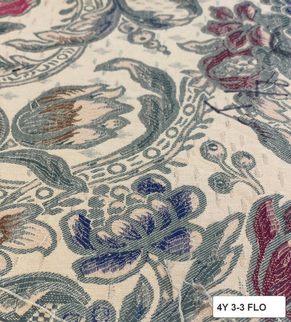 Four Yards   Floral   Pattern Upholstery Fabric 3-3