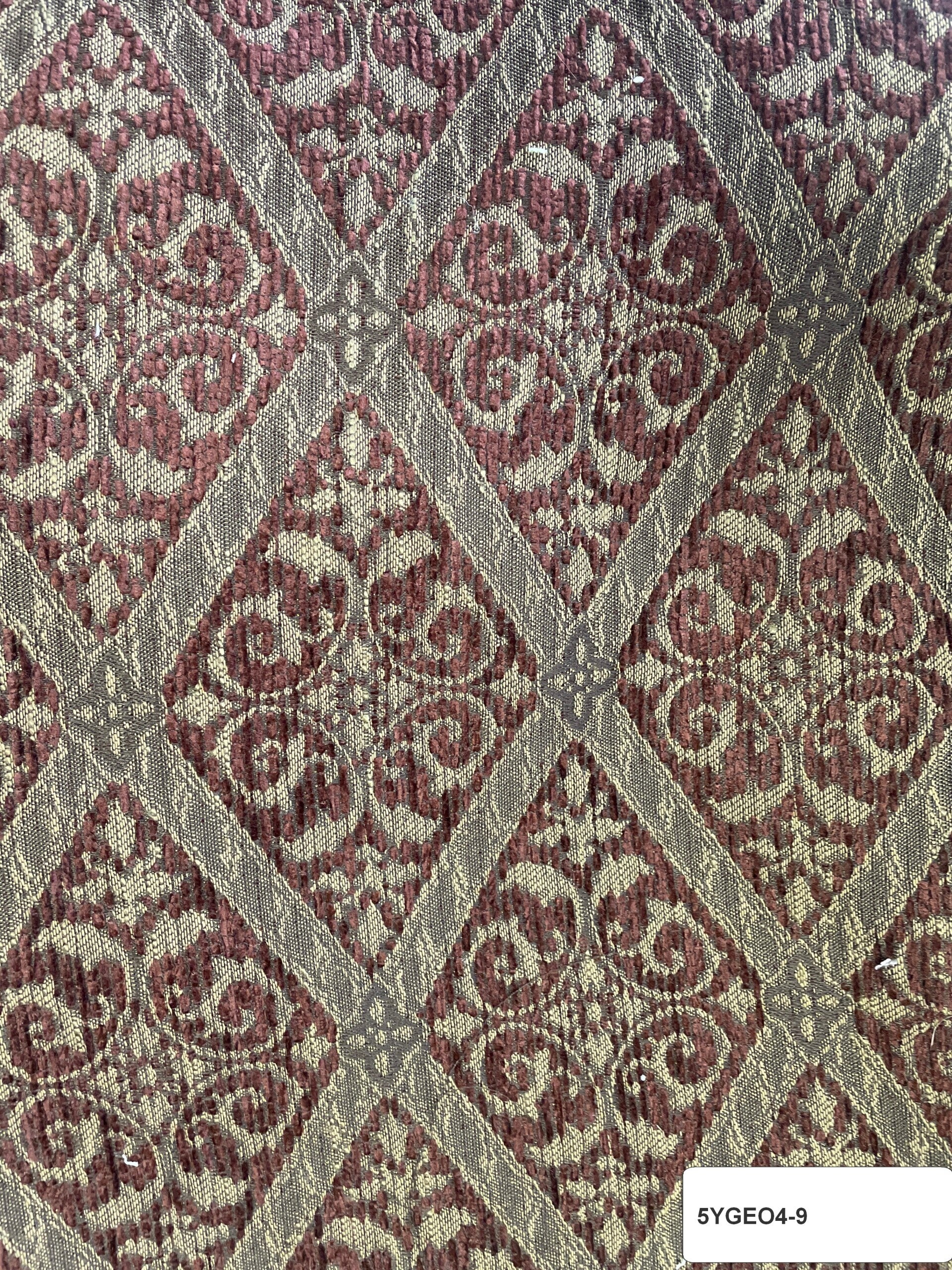 5 yards Geo  dia 4-9def burgandy and gold