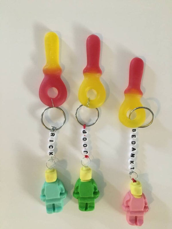 Sleutelhanger feestje/ traktatie/ afscheid