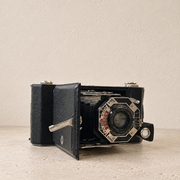 Appareil photo à soufflet Kodak six-20 Eastman – Années 30