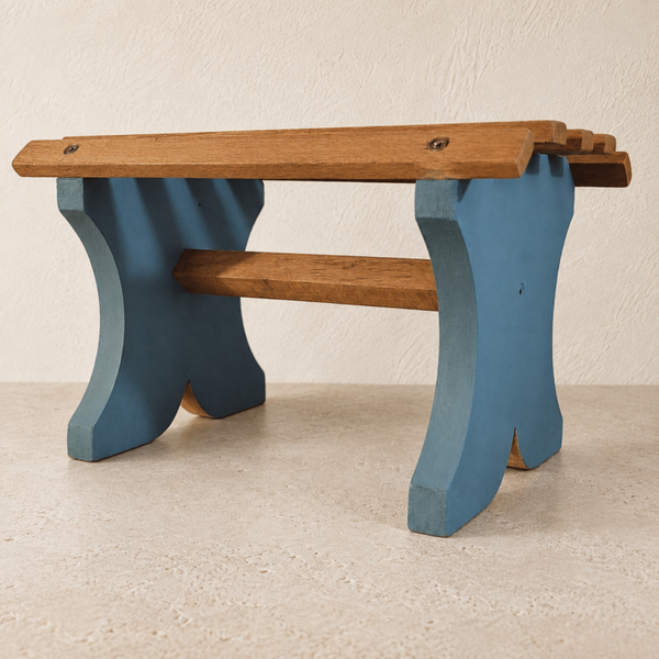 Marchepied ancien en bois bicolore